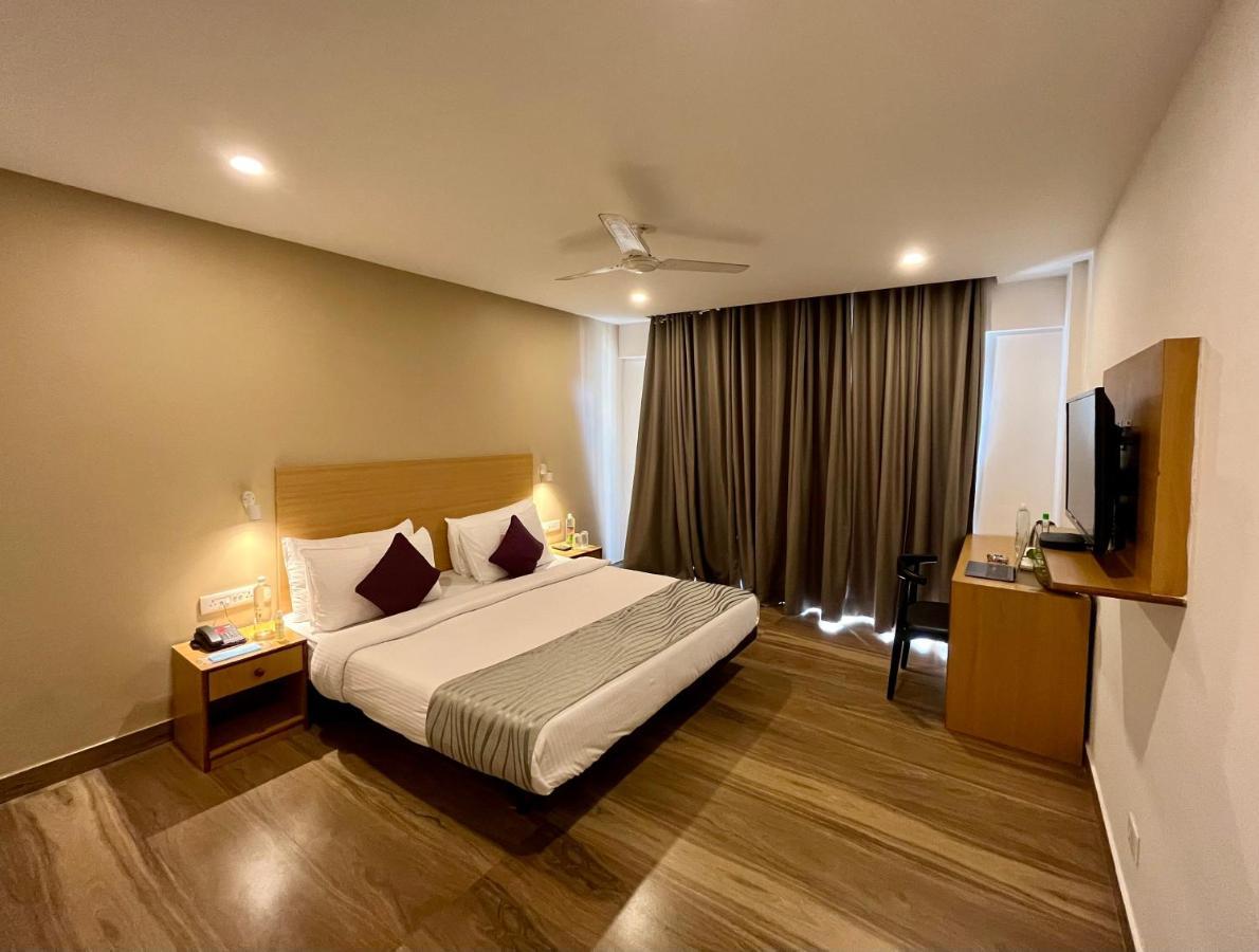 Hotel The Golden Sands Calangute Ngoại thất bức ảnh